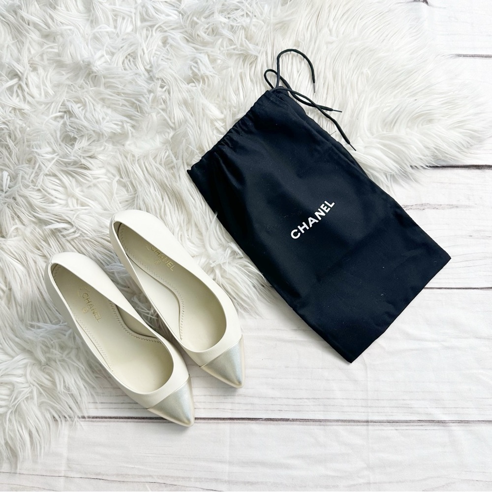 Chanel Ivory Lambskin Leather Gold Cap Pointed Toe CC Kitten Heels Size 38 - Picture 4 of 13